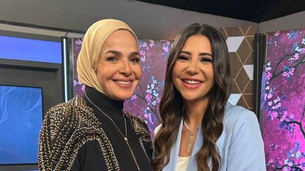 منى عبد الغني تتحدث عن طفولتها وتجاربها الفنية والدينية في لقاء حصري