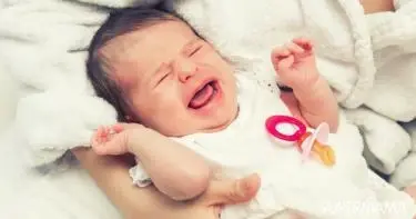 طرق طبيعية لتخفيف إمساك الأطفال