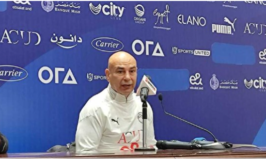 حسام حسن خلال المؤتمر الصحفي قبل مواجهة مصر وأنجولا في كأس الأمم الإفريقية"