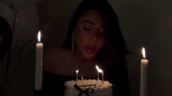 الفنانة سارة سلامة تحتفل بعيد ميلادها عبر فيديو على إنستجرام