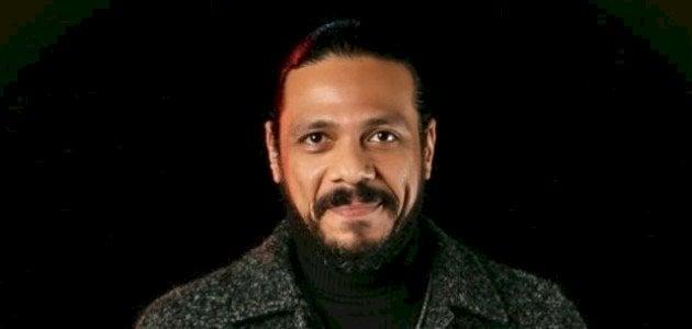 حمزة العيلي يعلن وفاة جده محمود يوسف عبر فيسبوك