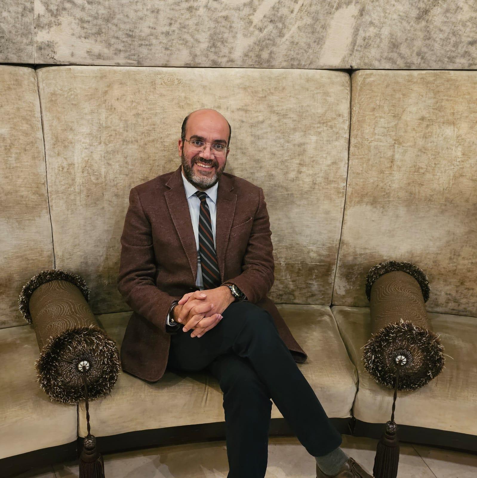 دكتور عمرو مصطفى صالحين 