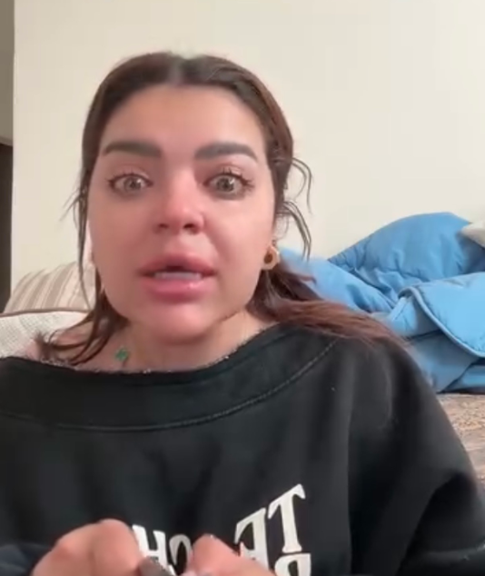 البلوجر روح خلال بث مباشر يثير القلق على مواقع التواصل