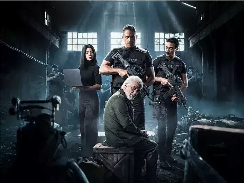 أمير كرارة في مشاهد مداهمة وكمين أمني ضمن الحلقة الثالثة من مسلسل رأس الأفعى