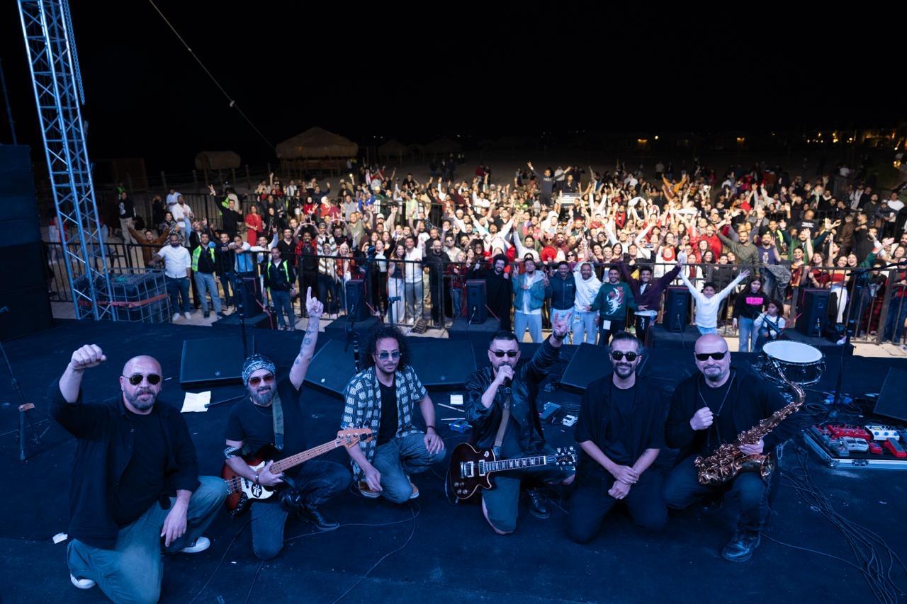 أوتوستراد وعمرو ساو يحييان الحفل الختامي لمهرجان عيد الحب على شاطئ كريزي هورس في نويبع