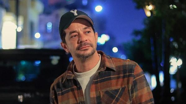 شريف سلامة خلال تحضيراته لدوره في مسلسل "على قد الحب"