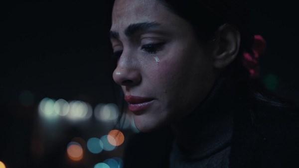 هدى المفتي في مشهد مؤثر من مسلسل سوا سوا أثناء مواجهة آثار العلاج الكيماوي