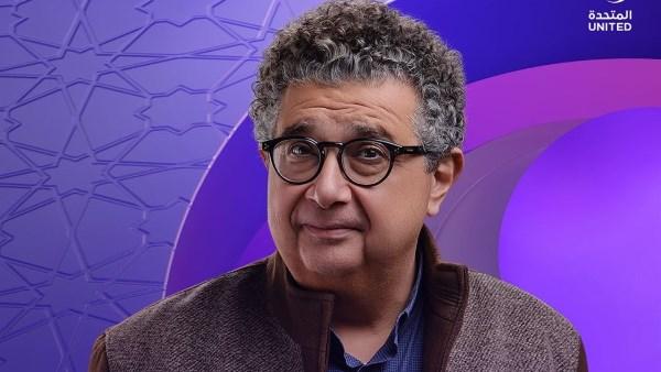 ماجد الكدواني في مشهد مؤثر أثناء بحثه عن ابنته داخل ملعب كرة القدم في مسلسل كان يا ما كان