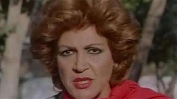 الفنانة الراحلة نادية عزت في صورة أرشيفية خلال مسيرتها الفنية