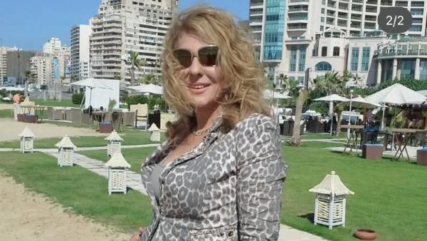 نادية الجندي في جلسة تصوير بالإسكندرية بإطلالة صيفية شبابية