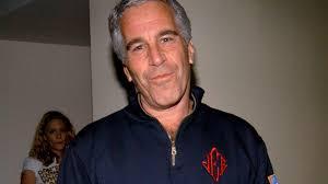 "صورة لجيفري إبستين، رجل الأعمال والمعتدي الجنسي المدان، المعروف بأنشطته الإجرامية وعلاقاته بالشخصيات القوية."