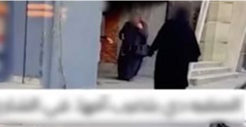 فتاة منتقبة تضرب والدتها بالإسكندرية