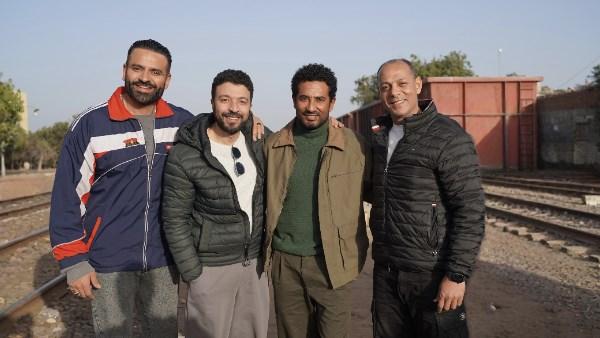 عمر السعيد وعمرو سعد في كواليس تصوير مسلسل "إفراج" مع المخرج أحمد خالد موسى