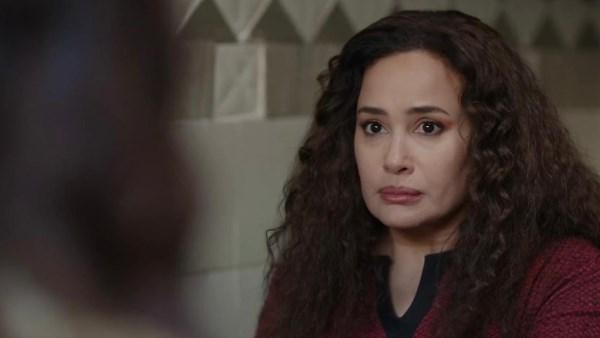 تامر حبيب يشيد بأداء هند صبري في مسلسل مناعة ويصف حضورها بالهيبة والكاريزما القوية