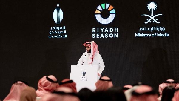 أبطال فيلم The Seven Dogs في مشاهد أكشن تشويقية