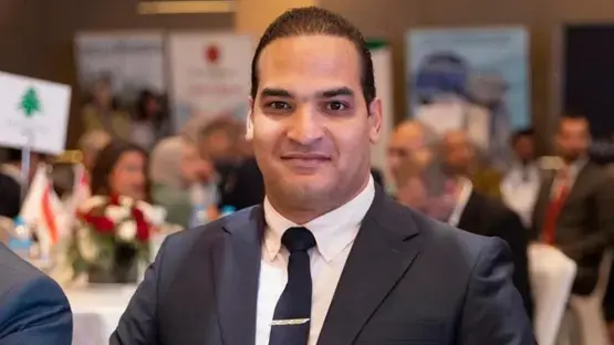 حجز أمير الهلالي مستريح السيارات بعد ترحيله من الخارج لعرضه على التحقيقات