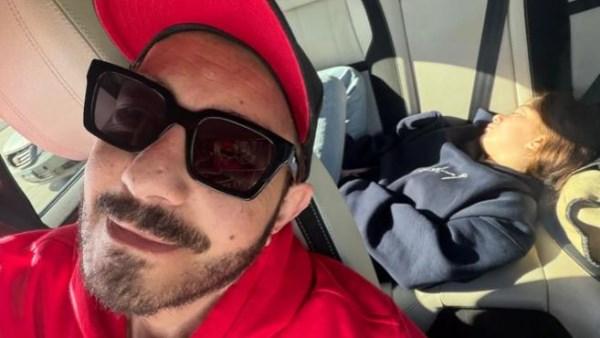 أحمد زاهر مع ابنته منى من كواليس مسلسل لعبة وقلبت جد
