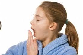 خمول الدماغ بعد الاستيقاظ وتأثير النوم على التركيز