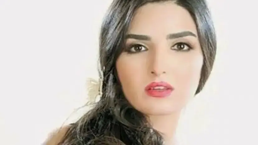 الفنانة ياسمين الجيلاني أثناء حديثها عن طلاقها