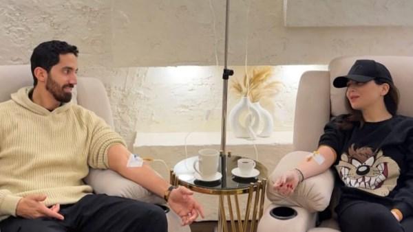 مي عز الدين وزوجها أحمد تيمور داخل عيادة أثناء الكشف الطبي