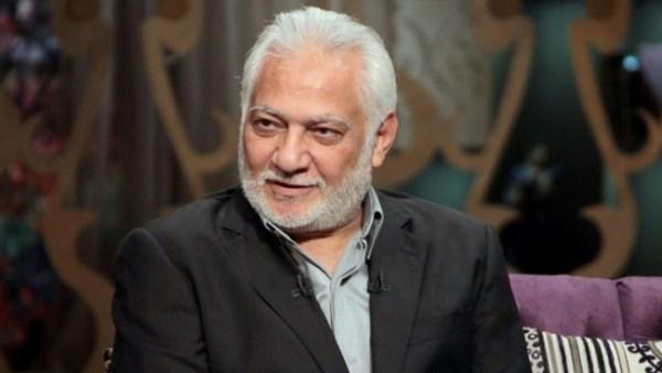 الفنان سامح الصريطي يتلقى الرعاية الطبية بعد تحسن حالته الصحية