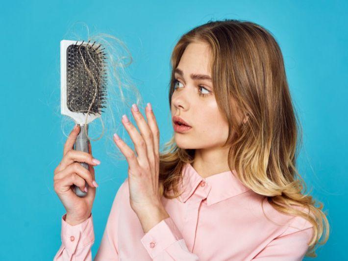 الشعر يكشف عن نقص الحديد وفيتامين ب12 ومشكلات صحية أخرى