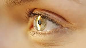 بقع ضبابية بالبصر قد تكون علامة مبكرة لفقدان العين