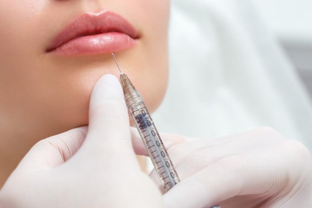 مخاطر حقن فيلر الشفاه وتأثيرها على العين