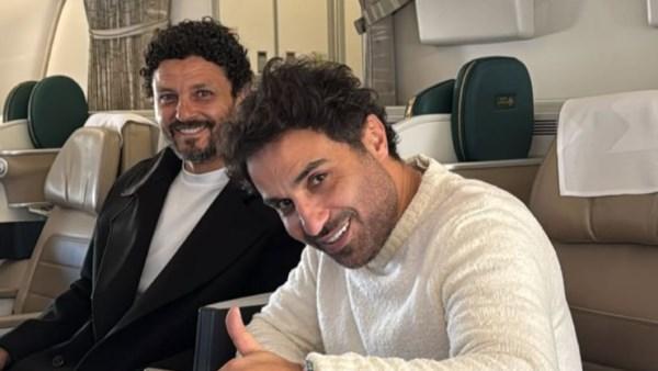أحمد فهمي برفقة حسام غالي على متن الطائرة