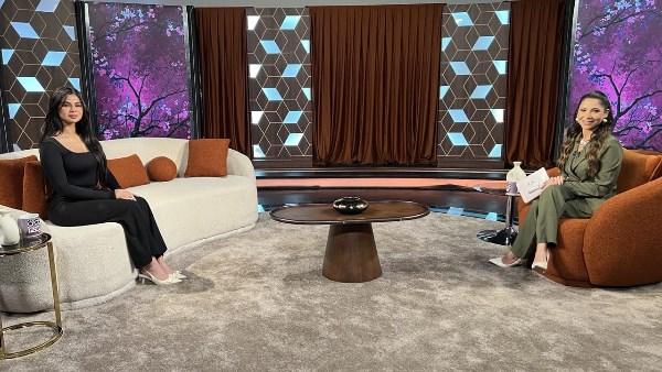 منة عرفة خلال ظهور إعلامي تتحدث عن محطات حياتها الفنية