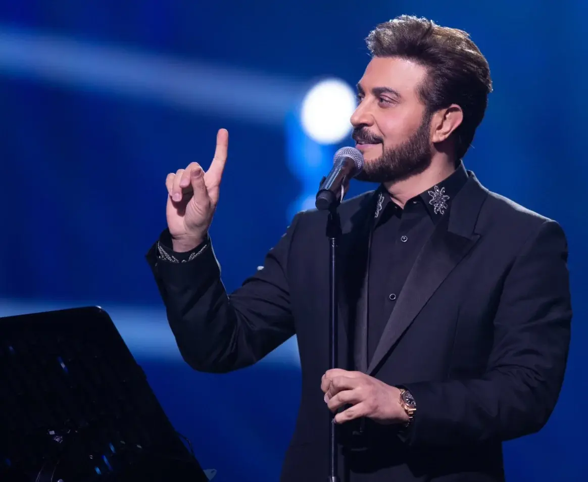 ماجد المهندس خلال إحدى حفلاته الغنائية في الإمارات