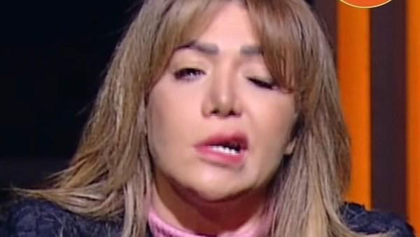 لقاء سويدان في فيديو تطمئن فيه جمهورها بعد إصابتها بالعصب السابع وتؤكد أن القوة في الإيمان