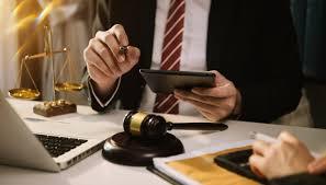 محامي متخصص في قضايا التزوير والدفاع الجنائي في مصر