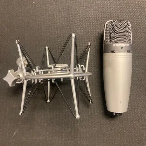 أفضل 5 ميكروفونات متعددة الأنماط احترافية للتسجيل الصوتي والاستوديو المنزلي