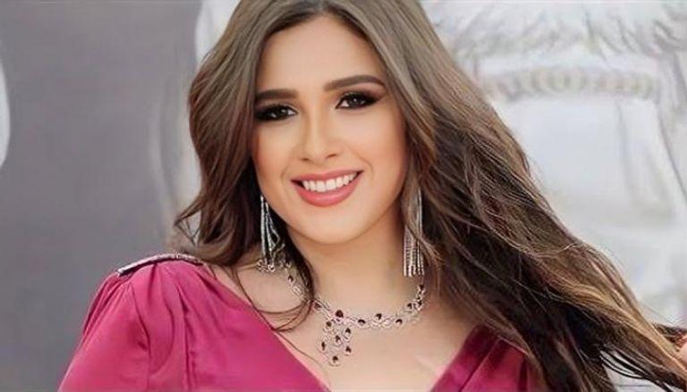 وائل عبد العزيز يمازح رضوى الشربيني بعد إشادتها بنجاح ياسمين عبد العزيز