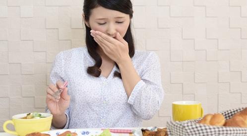 أطعمة الإفطار التي تسبب الخمول والنعاس بدل النشاط