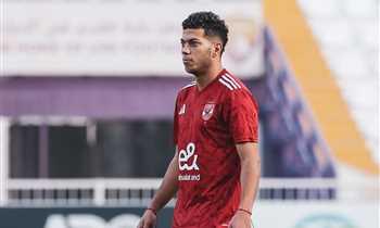 إمام عاشور لاعب الأهلي أثناء التدريب قبل مباراة دوري أبطال إفريقيا