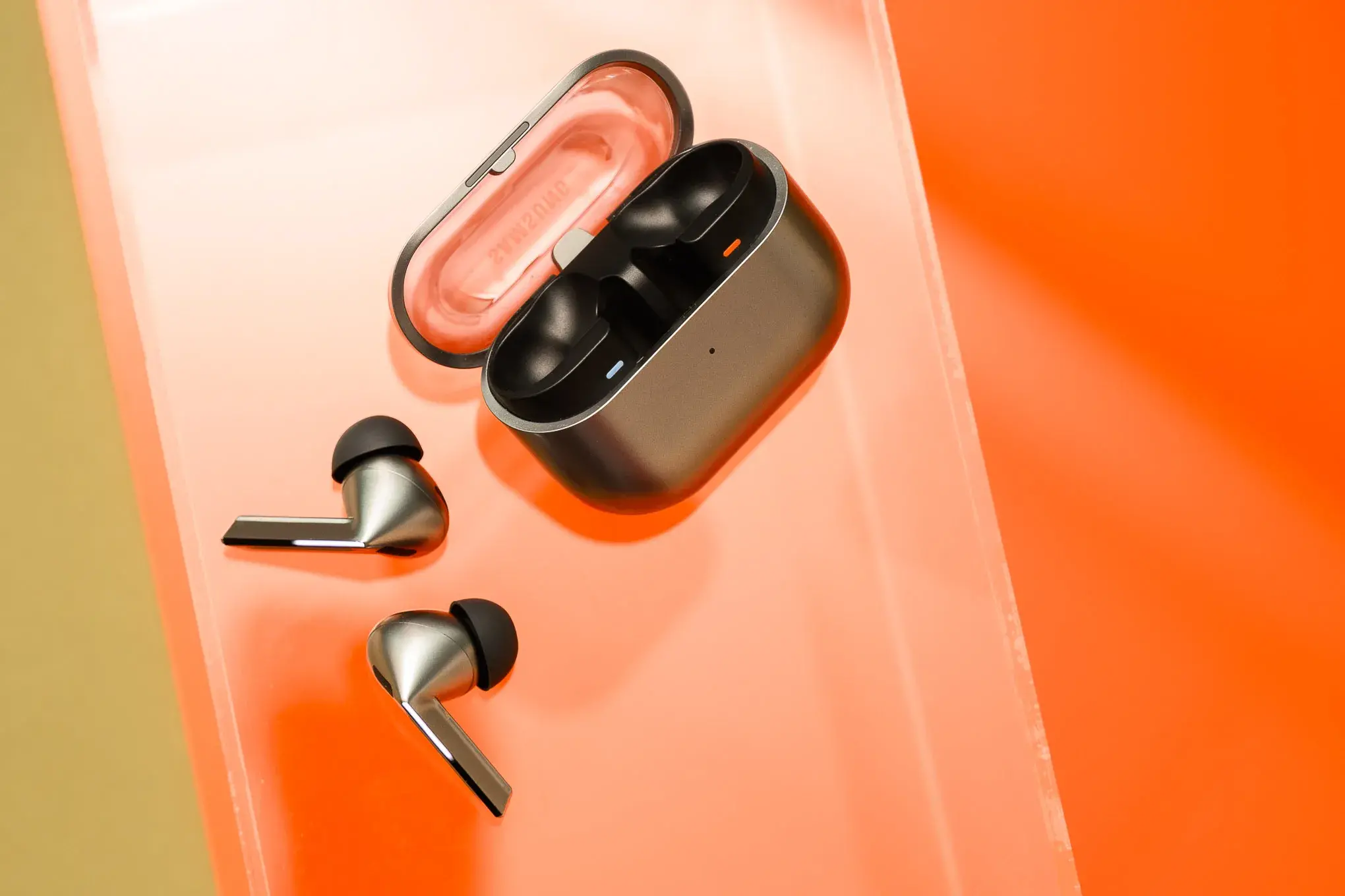 أفضل سماعات أذن لاسلكية 2026 مع مقارنة المواصفات والمميزات