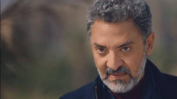 فتحي عبد الوهاب يلتقط سيلفي مع جيهان الشماشرجي ويعلق بطريقة طريفة