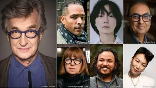 أعضاء لجنة تحكيم مهرجان برلين السينمائي الدولي للدورة الـ76 أثناء الإعلان الرسمي