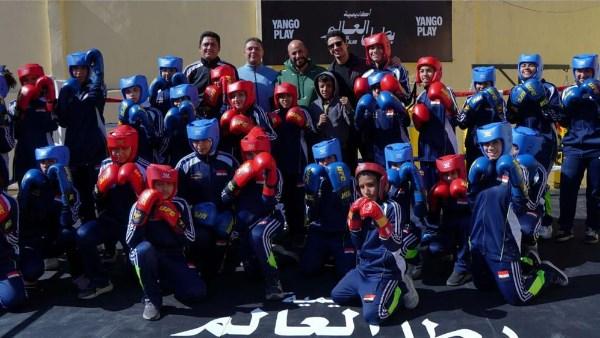 عصام عمر يتبرع بحلبة ملاكمة لمركز شباب صفط اللبن