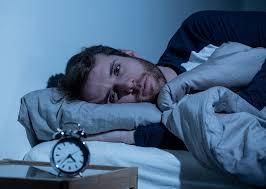 الأرق والقلق يمنعان النوم ويؤثران على الصحة النفسية