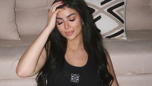 كارولين عزمي بإطلالة فستان أسود أوف شولدر أنيق وجذاب