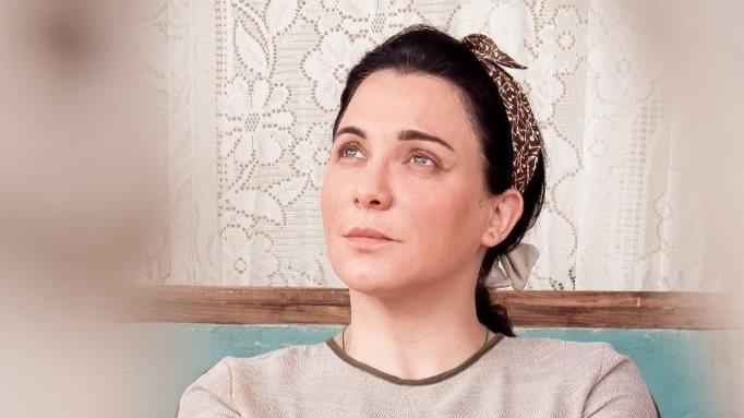 الفنانة سلاف فواخرجي تنعى الراحلة هدى شعراوي خلال رسالة مؤثرة على منصة X