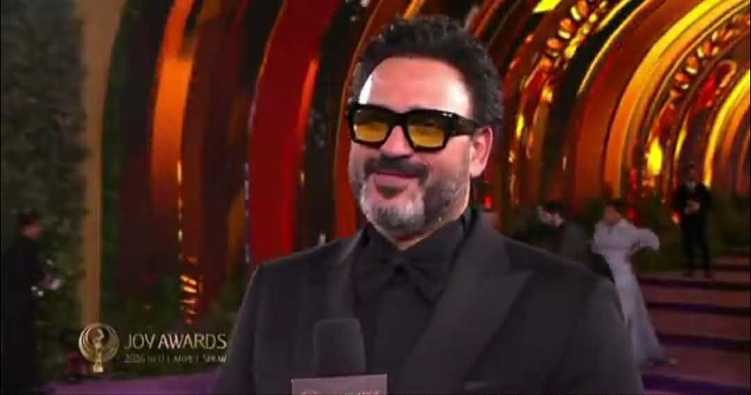 أكرم حسني يشيد بأنغام خلال حضور حفل Joy Awards 2026