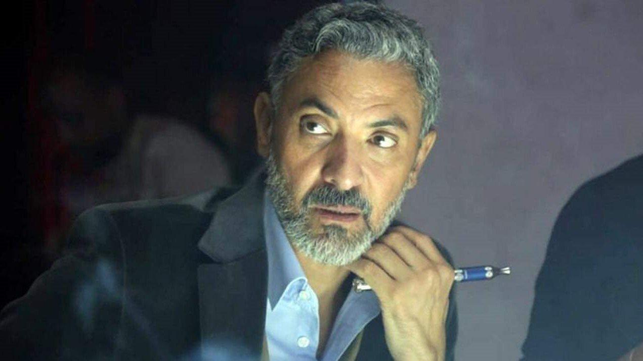 فتحي عبد الوهاب يمارس مزاحًا مع جمهوره على وسائل التواصل الاجتماعي