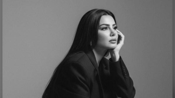 دينا فؤاد بإطلالة كلاسيكية بالأبيض والأسود في أحدث ظهور على إنستجرام