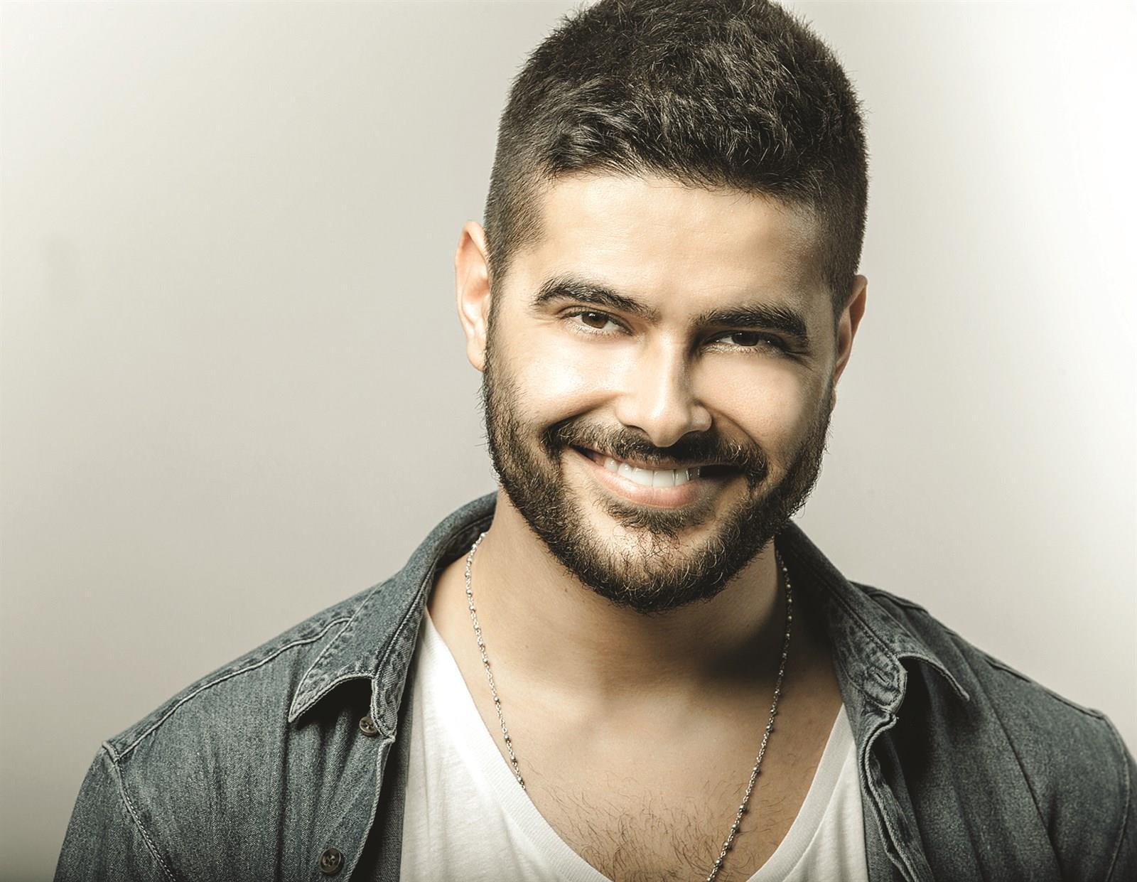 ناصيف زيتون يحتفل بمولوده الأول إلياس