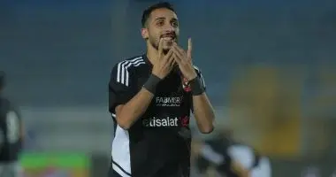 كريم فؤاد خلال معسكر الأهلي في تونس.