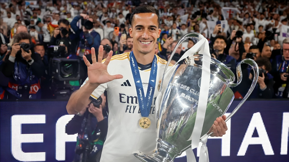 لوكاس فاسكيز خلال حفل وداعه في ريال مدريد